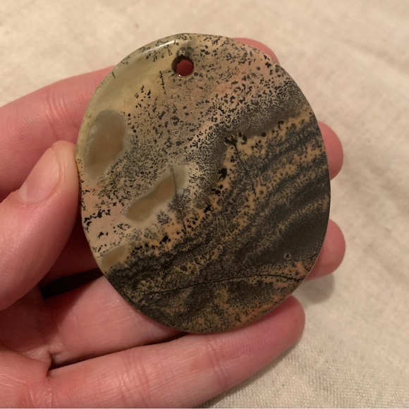 Large painted stone rock pendant - Picture 2 of 10